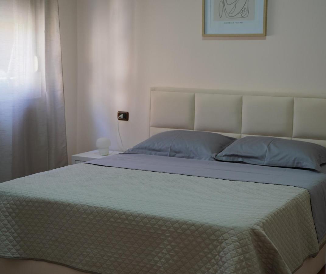Stylish Apartment Near Tirana Center ภายนอก รูปภาพ
