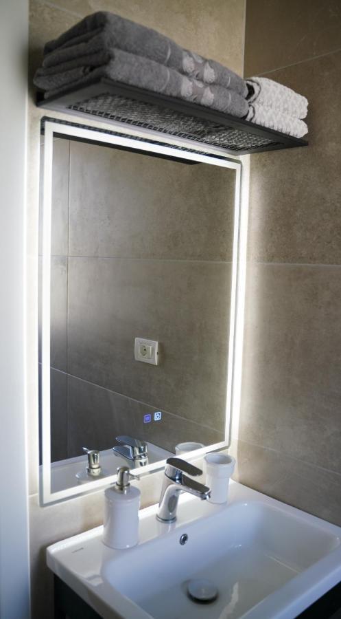 Stylish Apartment Near Tirana Center ภายนอก รูปภาพ